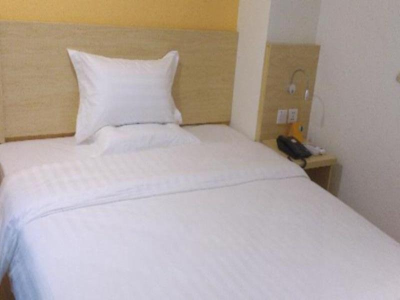 7Days Inn Shantou Coach Terminal Huang He Road Экстерьер фото